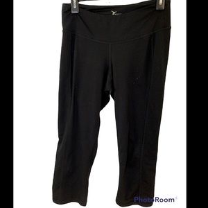 M Mid Calf Active Leggings